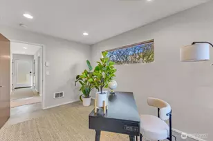 3001 60th Ave SW, Seattle, WA 98116 - Photo 12