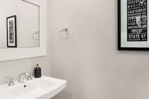 901 W McGraw St, Seattle, WA 98119 - Photo 16