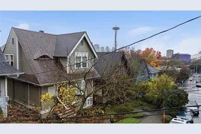 708 Warren Avenue N, Seattle, WA 98109 - Photo 1