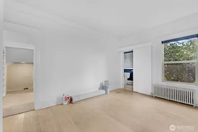 708 Warren Avenue N, Seattle, WA 98109 - Photo 12