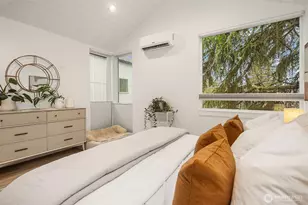 7030 Mary Ave NW, Seattle, WA 98117 - Photo 12