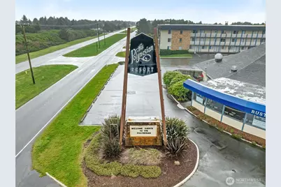 615 Ocean Shores Boulevard NW #303, Ocean Shores, WA 98669 - Photo 2