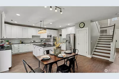 15549 SE 160th Place, Renton, WA 98058 - Photo 8