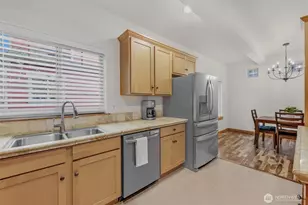 6604 198th Pl SW, Lynnwood, WA 98036 - Photo 4