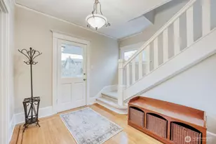 2830 33rd Ave S, Seattle, WA 98144 - Photo 4