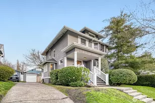 2830 33rd Ave S, Seattle, WA 98144 - Photo 2
