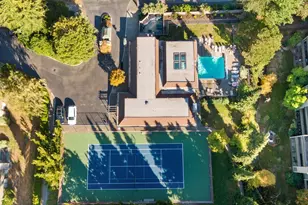 6652 Park Point Way NE, Seattle, WA 98115 - Photo 36