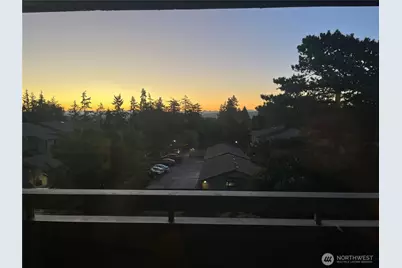 6652 Parkpoint Way NE #D-311, Seattle, WA 98115 - Photo 22