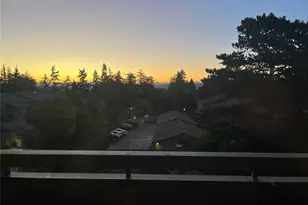 6652 Park Point Way NE, Seattle, WA 98115 - Photo 22