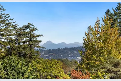 6652 Parkpoint Way NE #D-311, Seattle, WA 98115 - Photo 4