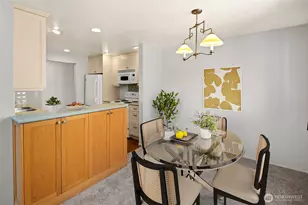 6652 Park Point Way NE, Seattle, WA 98115 - Photo 10