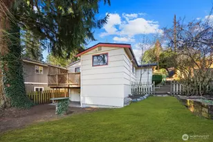 14044 Lenora Pl N, Seattle, WA 98133 - Photo 12