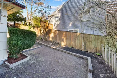 14044 Lenora Place N, Seattle, WA 98133 - Photo 6