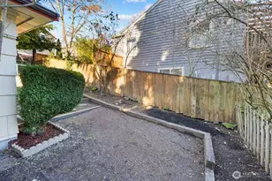 14044 Lenora Pl N, Seattle, WA 98133 - Photo 6