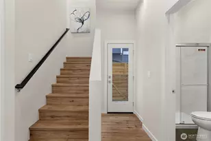 9518 Interlake Ave N, Seattle, WA 98103 - Photo 12