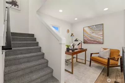 9518 Interlake Avenue N, Seattle, WA 98103 - Photo 24