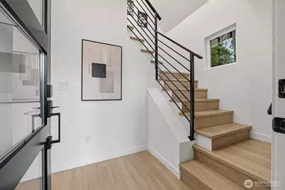 3708 Schmitz Avenue SW, Seattle, WA 98116 - Photo 4