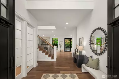 13988 SE 5th Street, Bellevue, WA 98005 - Photo 2