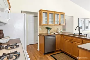 19424 2nd Dr SE, Bothell, WA 98012 - Photo 10