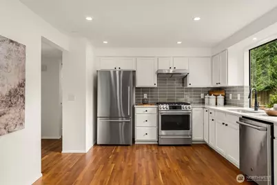 10703 NE 53rd Street, Kirkland, WA 98033 - Photo 14