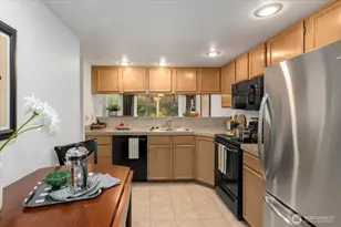 15907 NE 40th Way, Redmond, WA 98052 - Photo 10