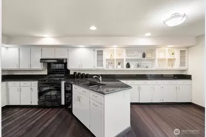 4617 103rd Lane NE, Kirkland, WA 98033 - Photo 10