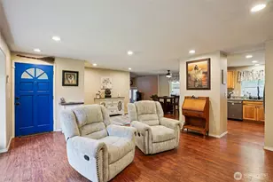 11404 208th Ave E, Bonney Lake, WA 98391 - Photo 2