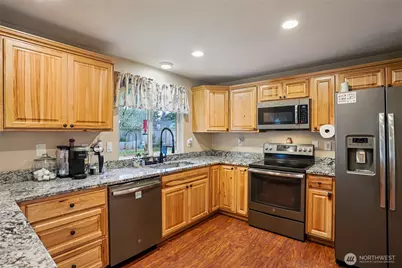 11404 208th Avenue E, Bonney Lake, WA 98391 - Photo 10