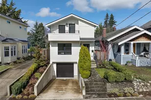 132 NE 52nd St, Seattle, WA 98105 - Photo 2