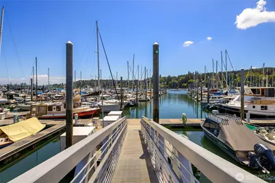 141 Parfitt Way SW #B37, Bainbridge Island, WA 98110 - Photo 18