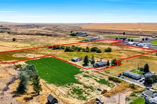 749 NE North Ave, Wilbur, WA 99185 - Photo 2