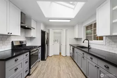 3380 NW Shadow Glen Boulevard, Silverdale, WA 98383 - Photo 8