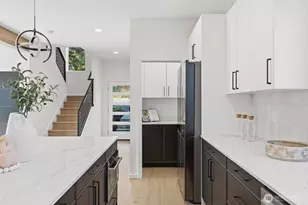 10702 Linden Ave N, Seattle, WA 98133 - Photo 10