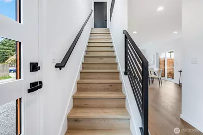 904 N 107th Street, Seattle, WA 98133 - Photo 14