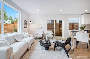 904 N 107th St, Seattle, WA 98133 - Photo 4