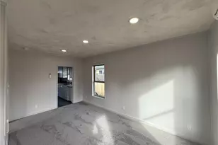 409 E Lopez Ave, Port Angeles, WA 98362 - Photo 2