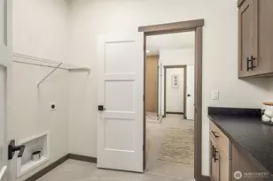 9207 NE 175th St, Bothell, WA 98011 - Photo 24