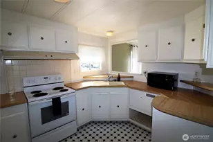 10117 218th Ave Ct E, Bonney Lake, WA 98391 - Photo 10