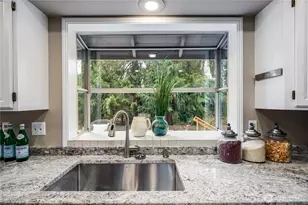 17215 NE 132nd Pl, Redmond, WA 98052 - Photo 12