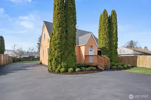 749 4th Ave N, Kent, WA 98032 - Photo 2