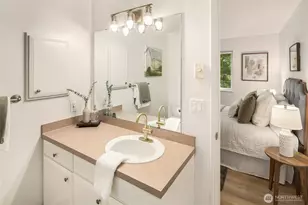 6527 200th St SW, Lynnwood, WA 98036 - Photo 8