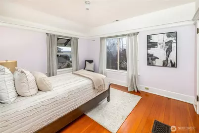 2343 Federal Avenue E, Seattle, WA 98102 - Photo 22