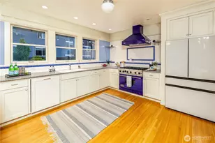 2343 Federal Ave E, Seattle, WA 98102 - Photo 16