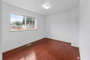 11203 6th Ave E, Tacoma, WA 98445 - Photo 24