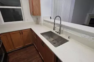 11203 6th Ave E, Tacoma, WA 98445 - Photo 8
