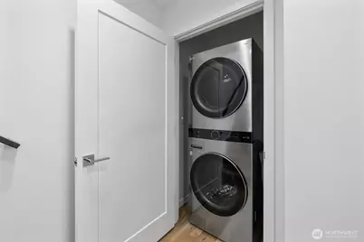 2409 W Boston Street #A, Seattle, WA 98199 - Photo 20