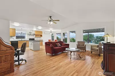 1518 Carol Street, Camano Island, WA 98282 - Photo 10