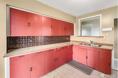 946 N 86th Street, Seattle, WA 98103 - Photo 6