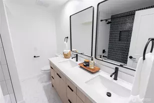 18513 NE 19th Pl, Bellevue, WA 98008 - Photo 24