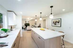 18513 NE 19th Pl, Bellevue, WA 98008 - Photo 10